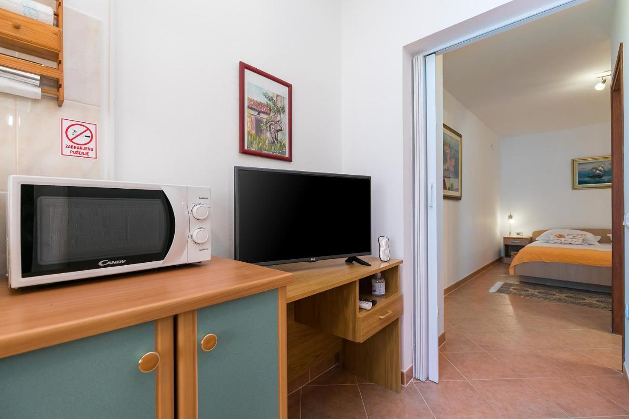 Apartments Marija Funtana Exterior photo